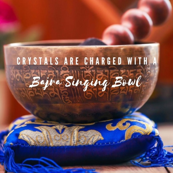 Small Quartz Crystal Tower - Picture 2 of 2